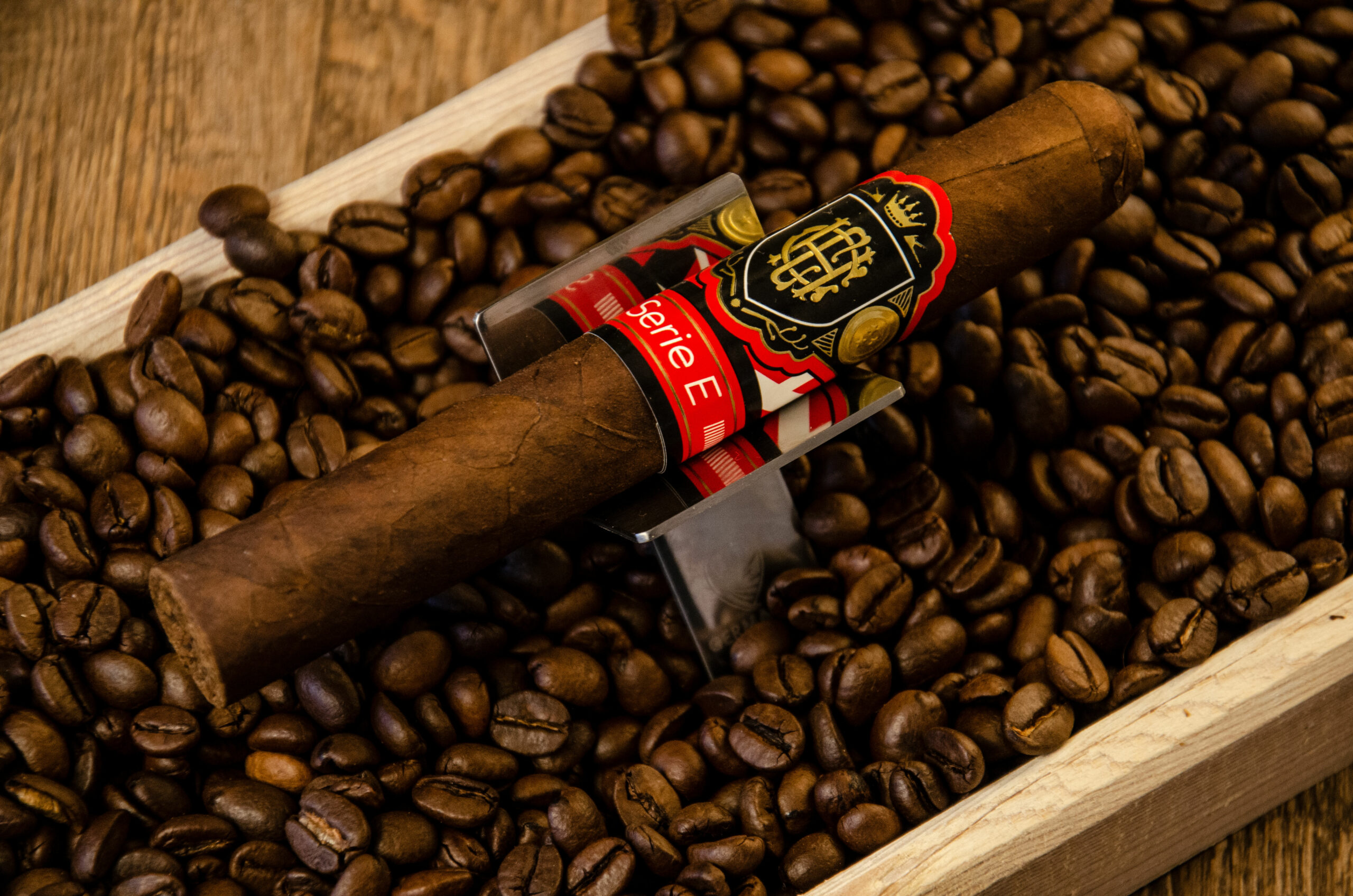 Crowned Heads Court Serie E 5150