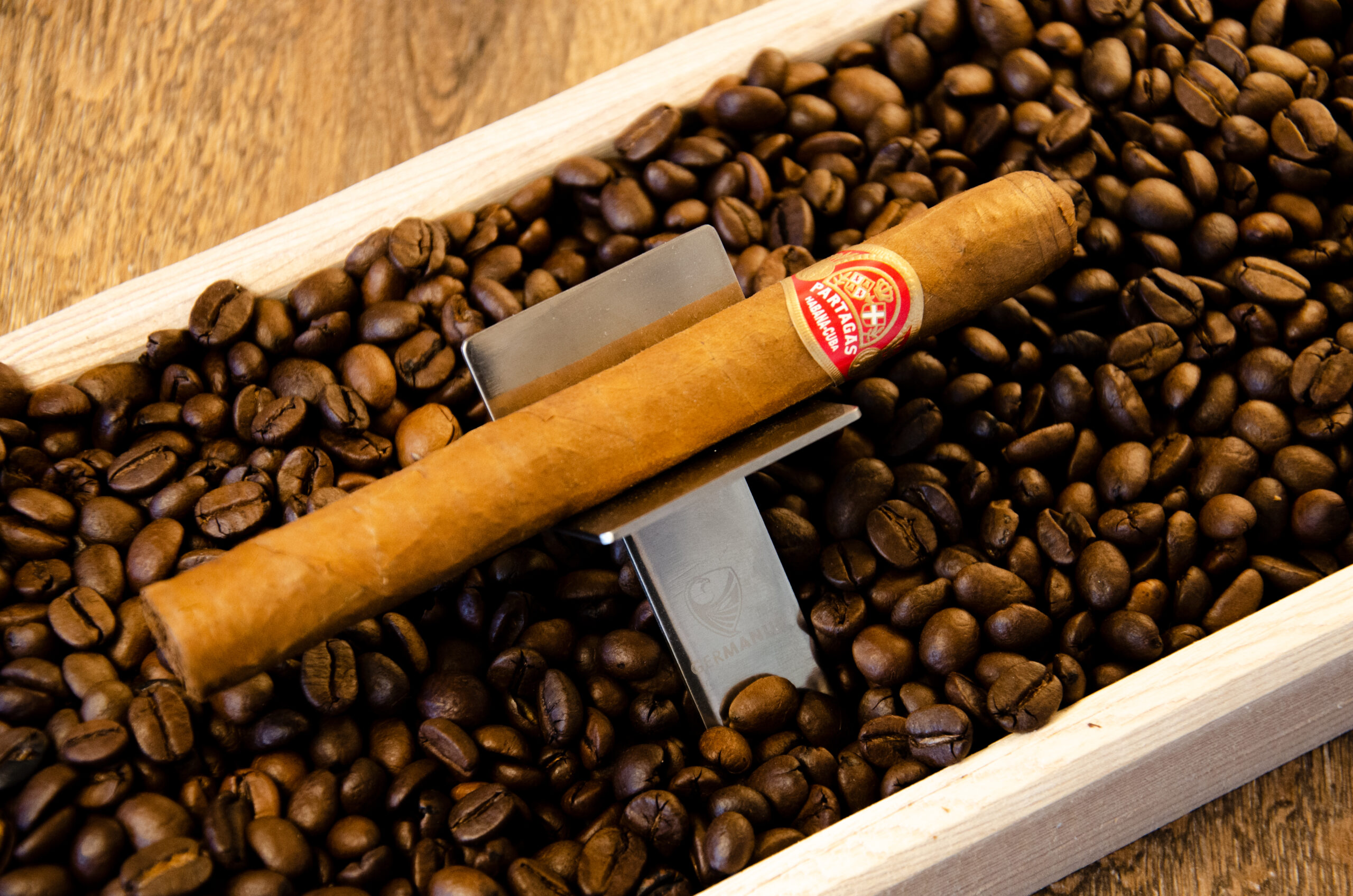 Partagas De Luxe A/T Tubos