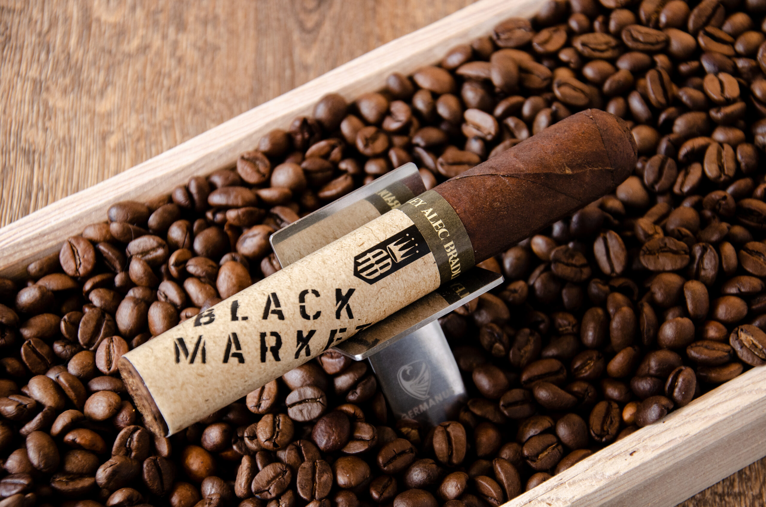 Alec Bradley Black Market Robusto
