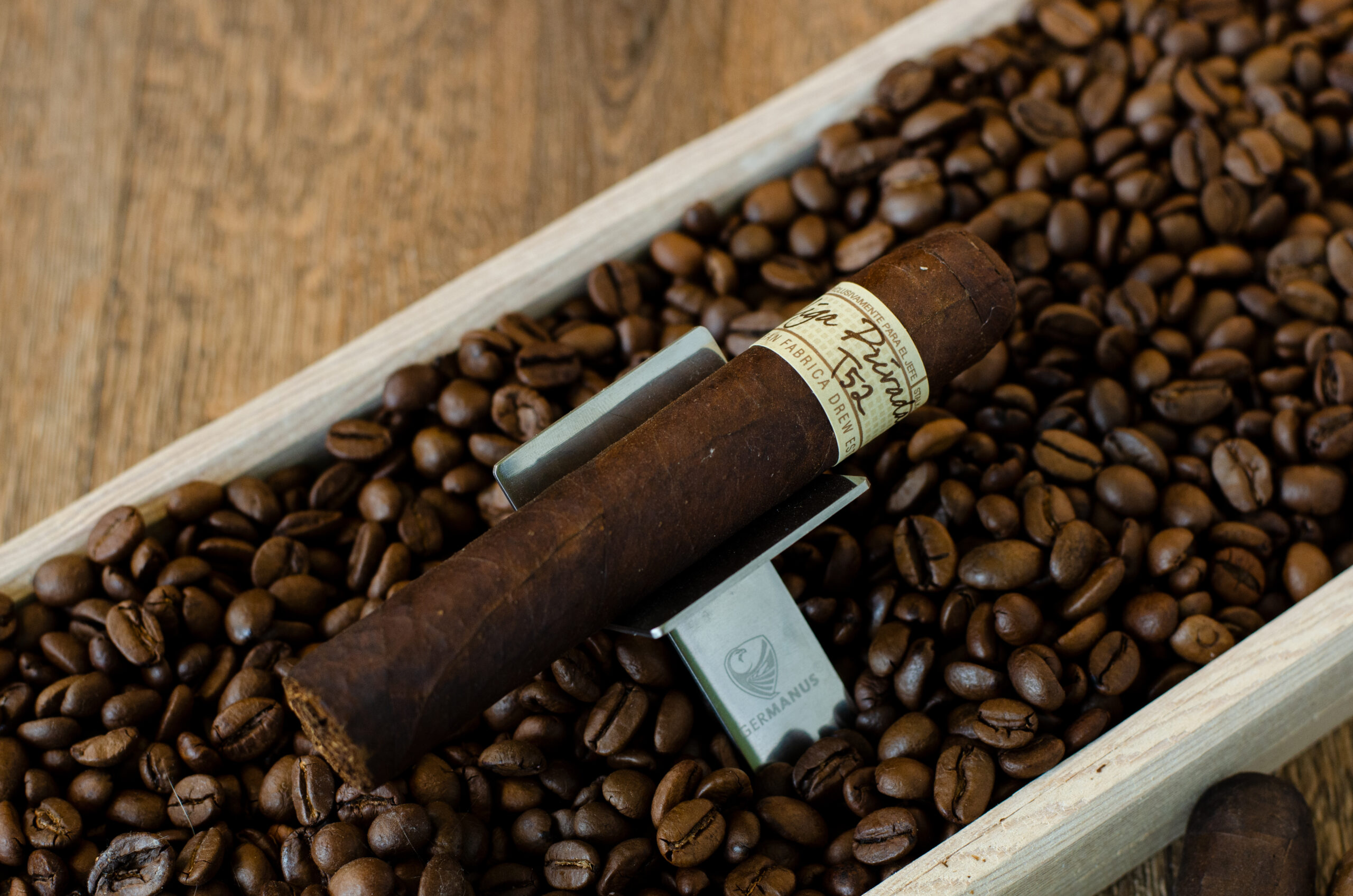 Drew Estate Liga Privada T52 Robusto (5x54)