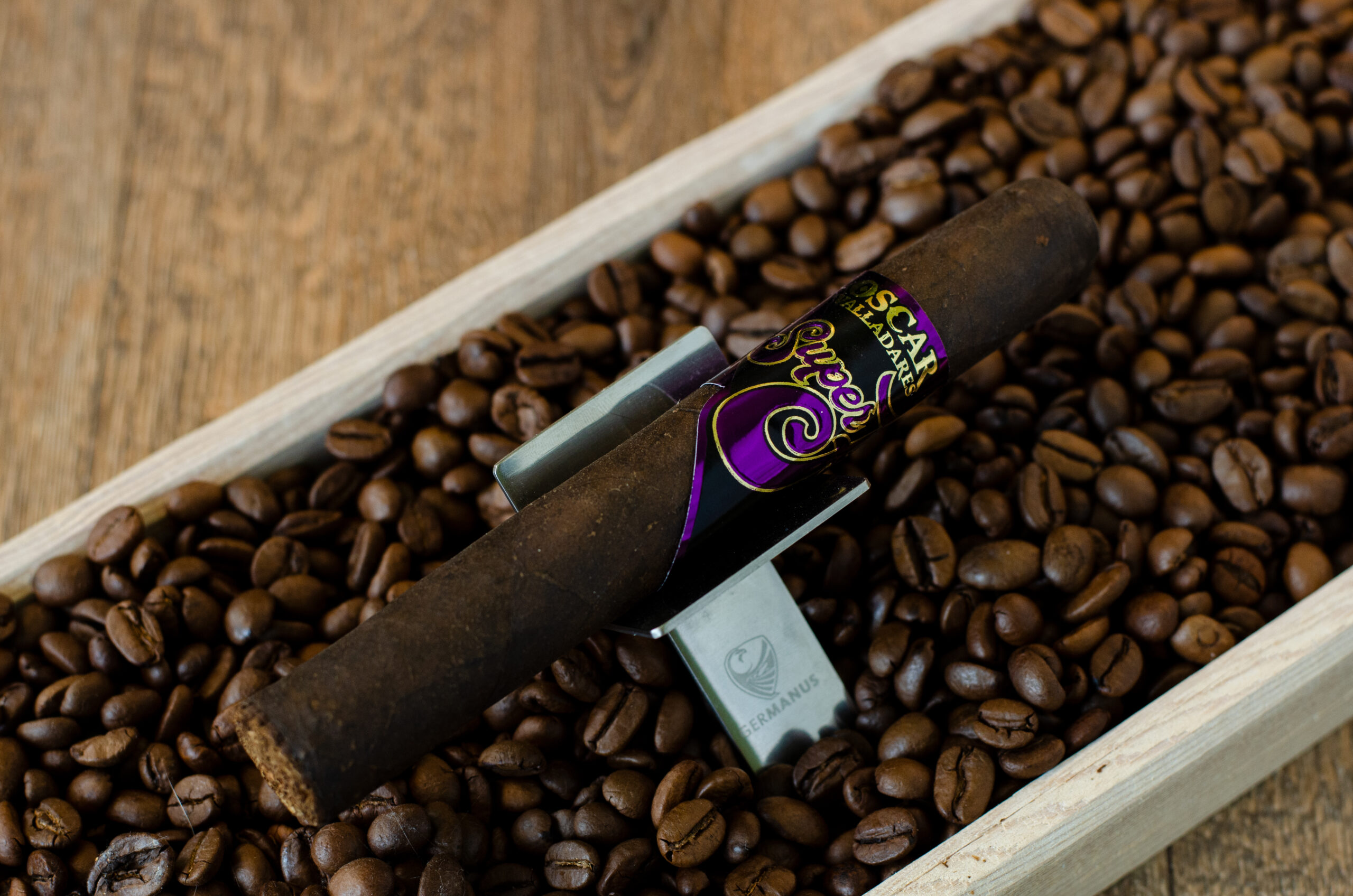 Oscar Valladares Super Fly Maduro Toro