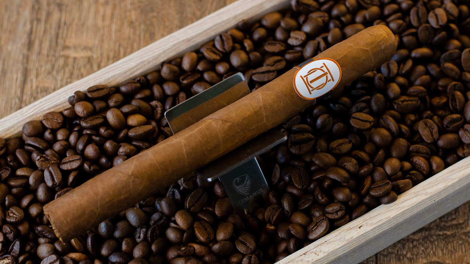 Laura Chavin Classic No. 66